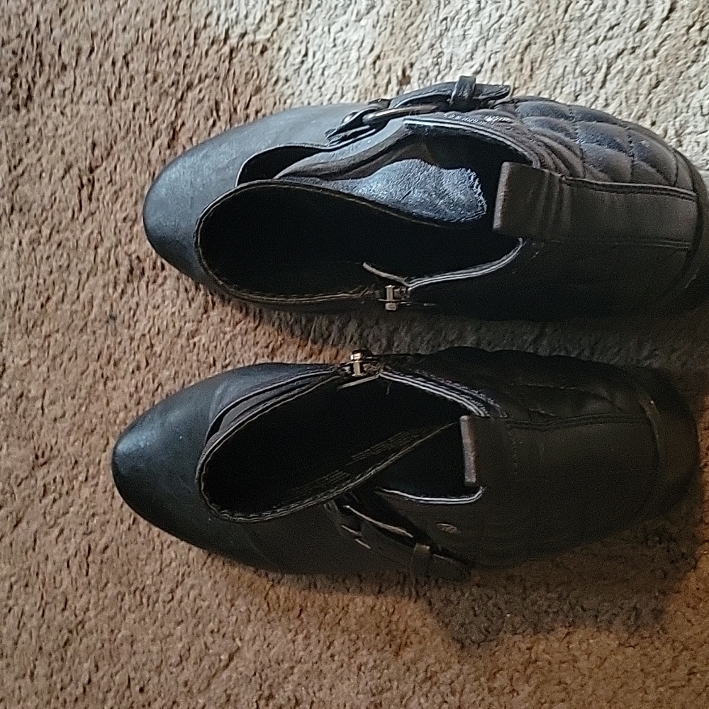 Donr wear boots a lot anymore.